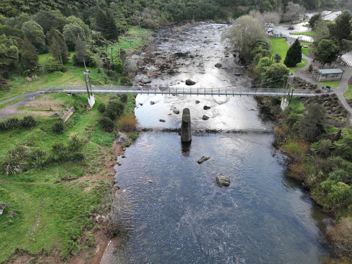 Riverside Accommodation Karangahake Kültér fotó
