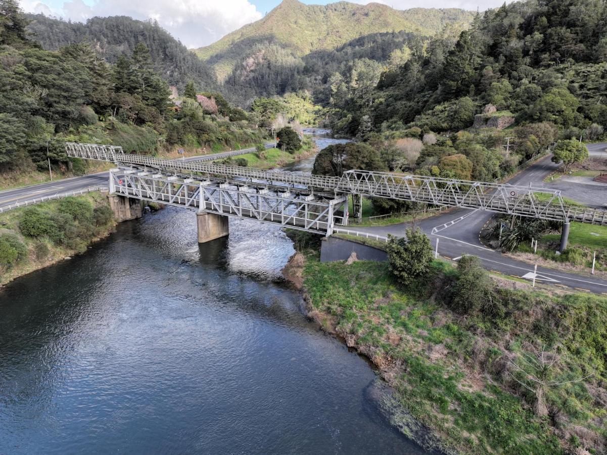 Riverside Accommodation Karangahake Kültér fotó